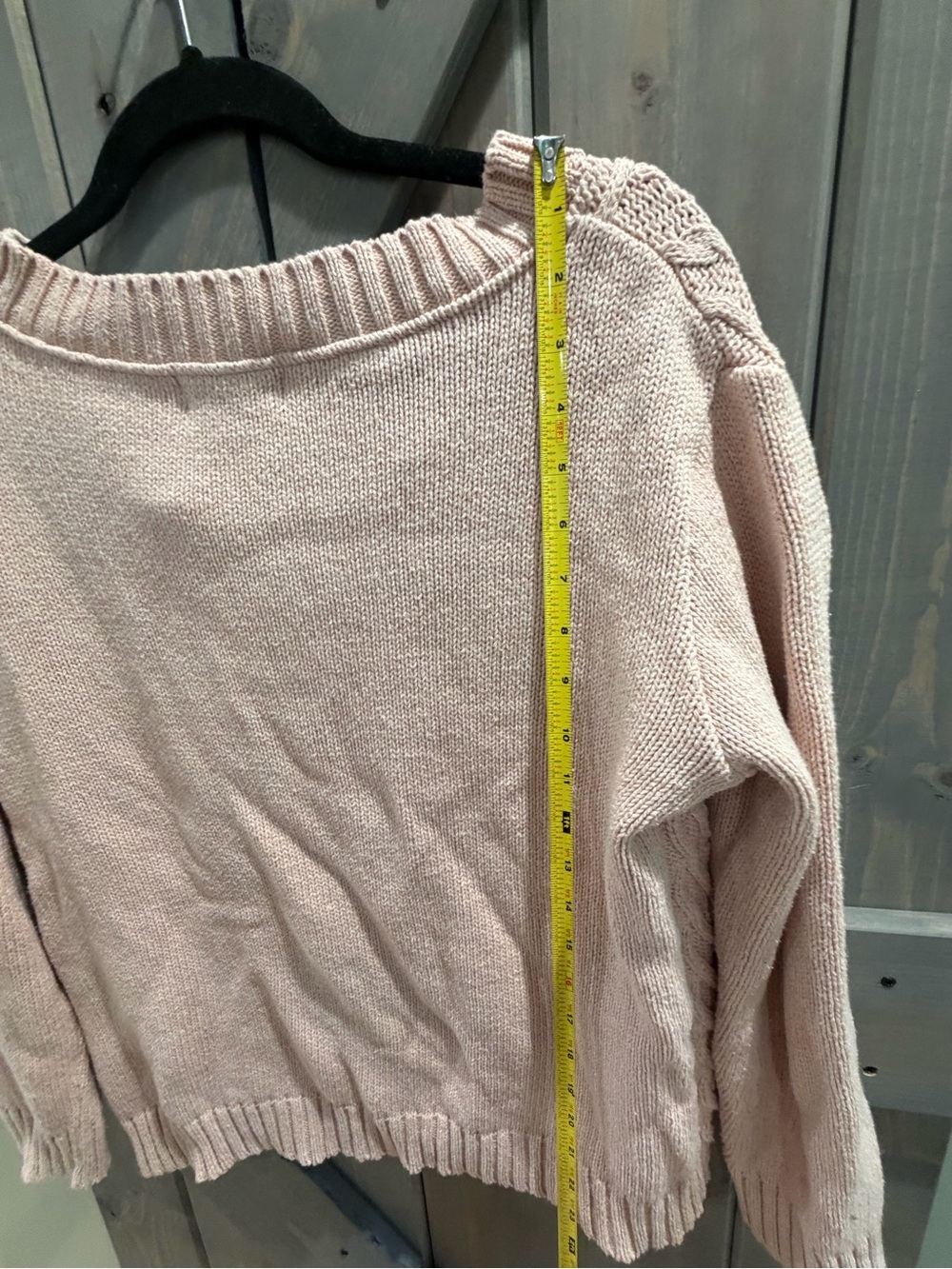 Cotton Country. Y Parkhurst Pink Cable Knit Sweater V Neck made in Canada - Picture 4 of 6